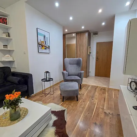 Lejlighed Adj Apartmens *